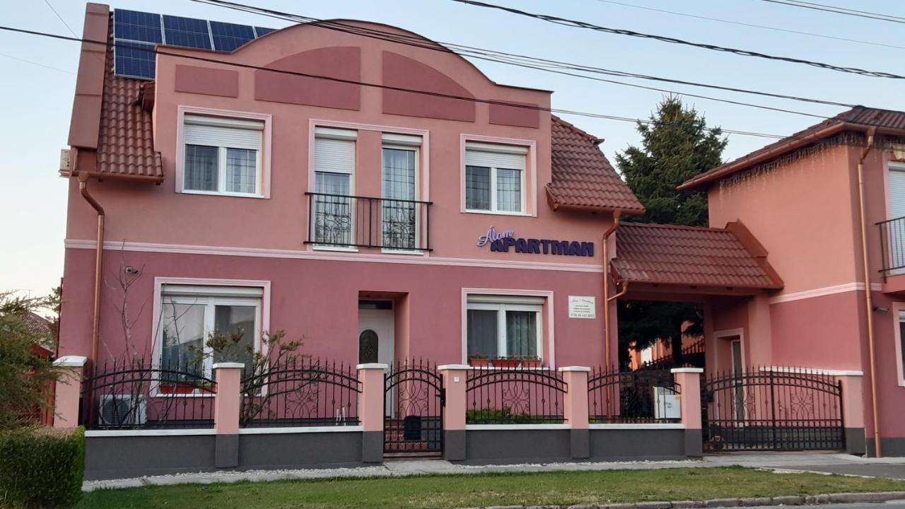Alom Apartman Hajdúszoboszló Extérieur photo