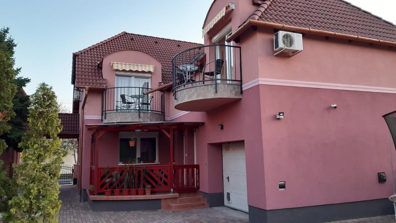 Alom Apartman Hajdúszoboszló Extérieur photo