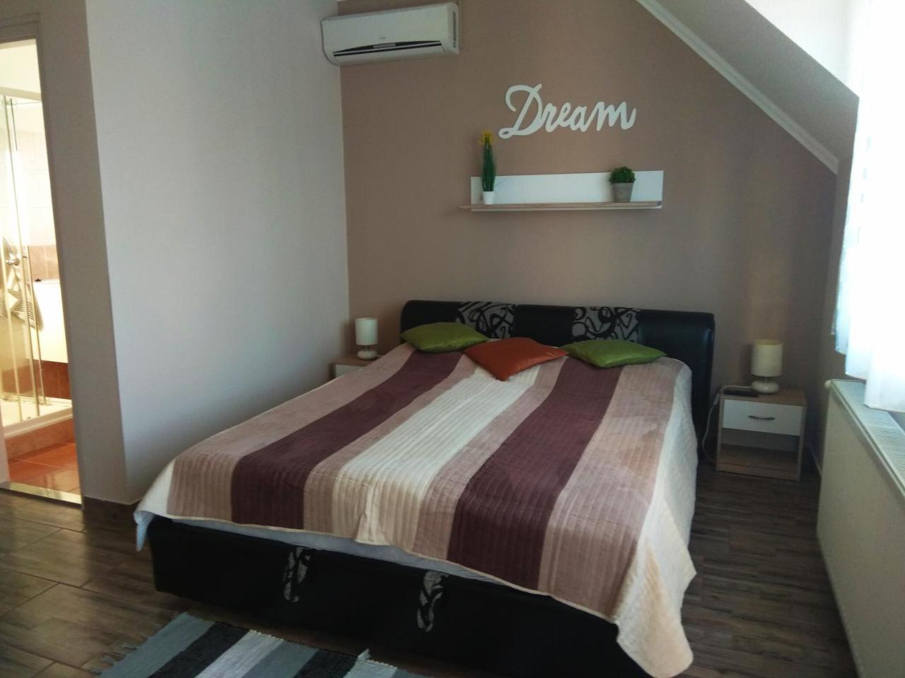 Alom Apartman Hajdúszoboszló Extérieur photo