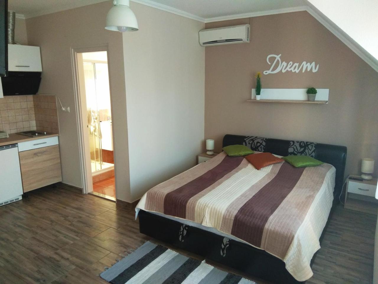 Alom Apartman Hajdúszoboszló Extérieur photo