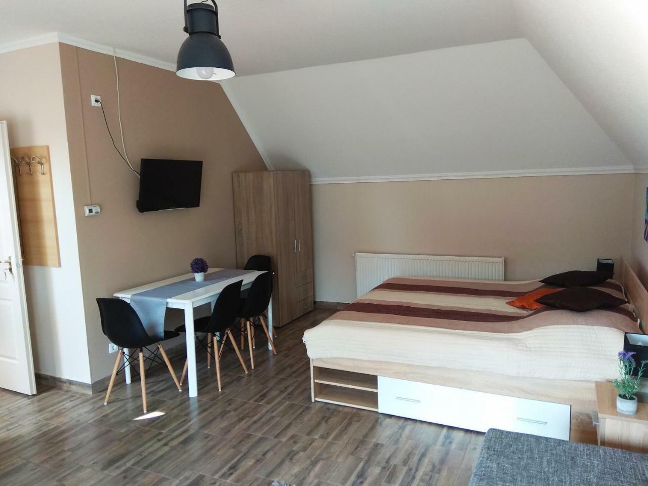 Alom Apartman Hajdúszoboszló Extérieur photo
